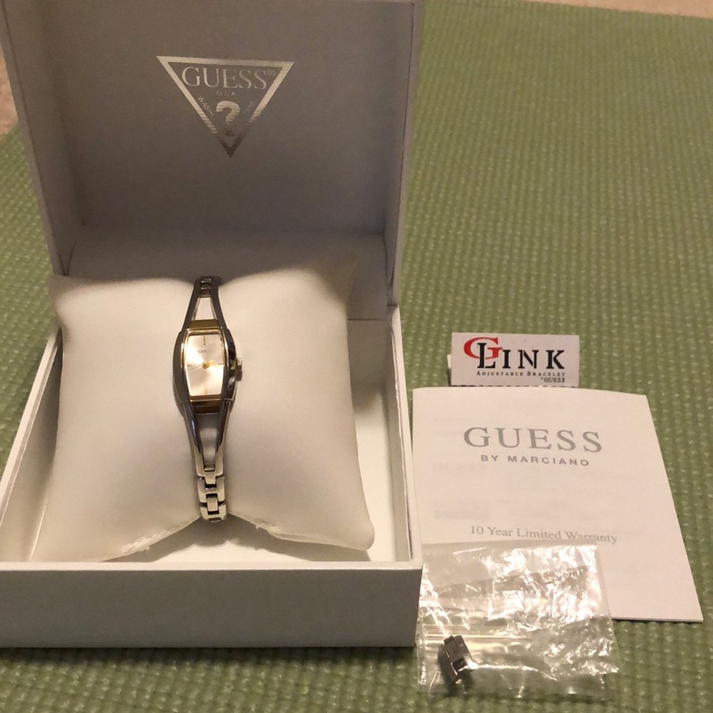 Guess watch (adjustable bracelet)